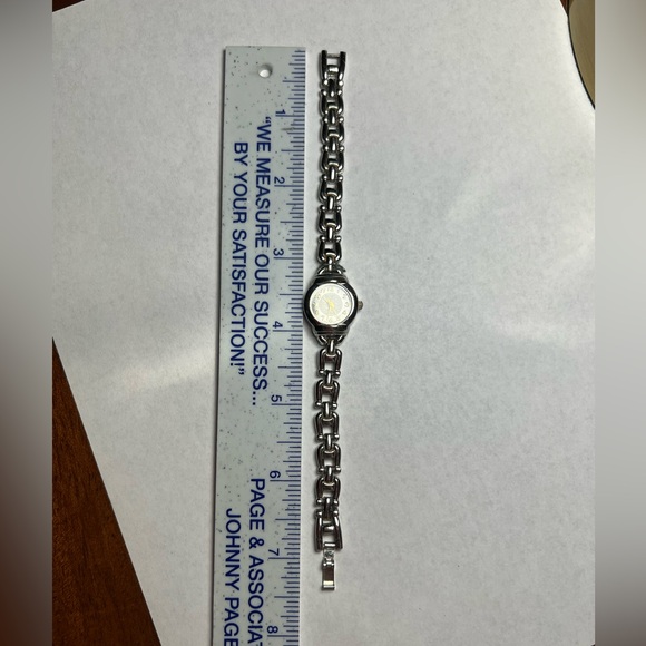 Faded Glory Silver-Tone Women’s Bracelet Watch – Japan Movement - Picture 6 of 6